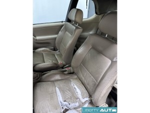311VO983278H.jpg