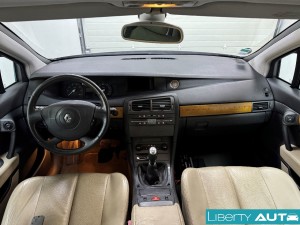 311VO983428I.jpg