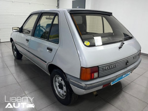 311DV982935AD.jpg