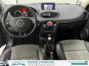 311DV983516I.jpg